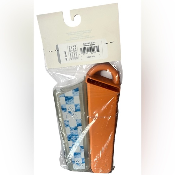 Cat & Jack 4 piece Kids Cutlery Set! Includes Chopsticks! BPA free NEW!! - Picture 2 of 3